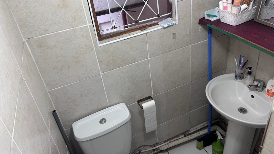9 Bedroom Property for Sale in Quigney Eastern Cape